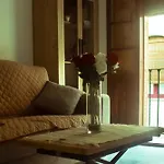 Comfortable Apartment In Seville 65 M² With Balcony